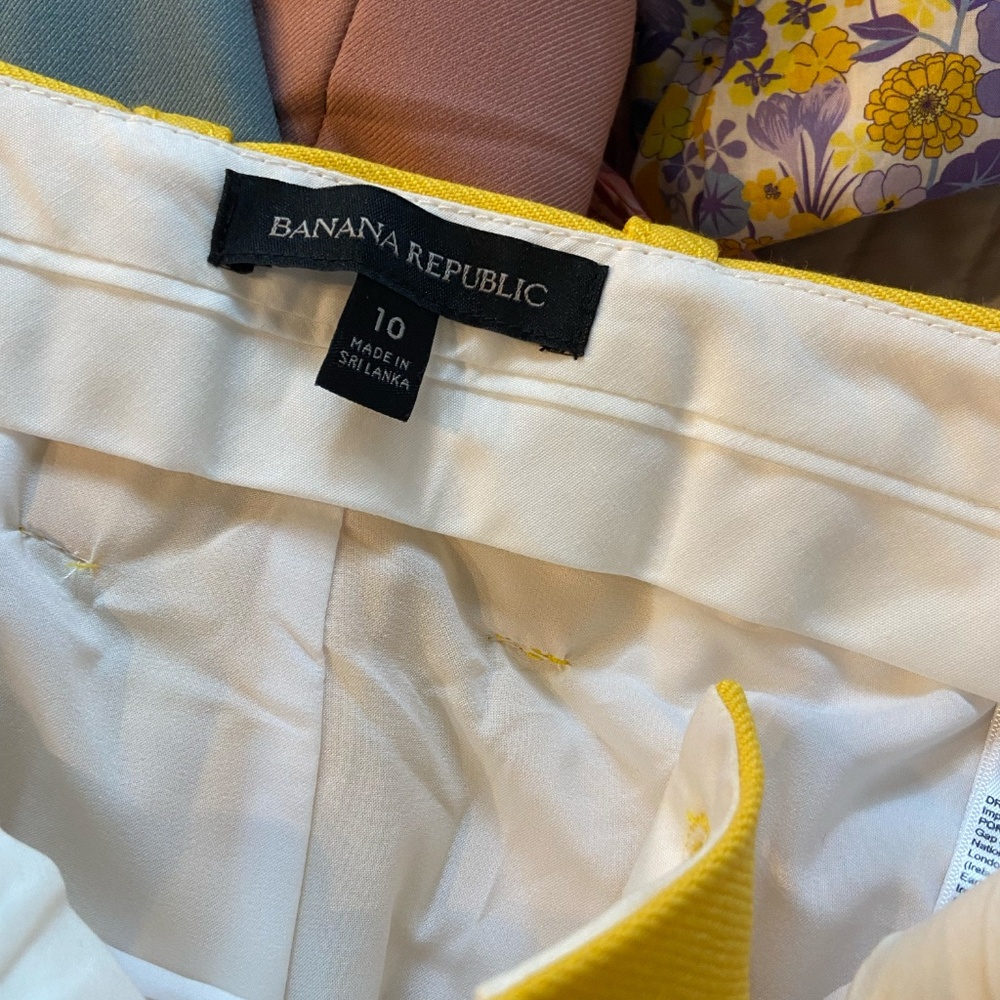 Banana Yellow Trousers from Banana Republic - Picture 3 of 4